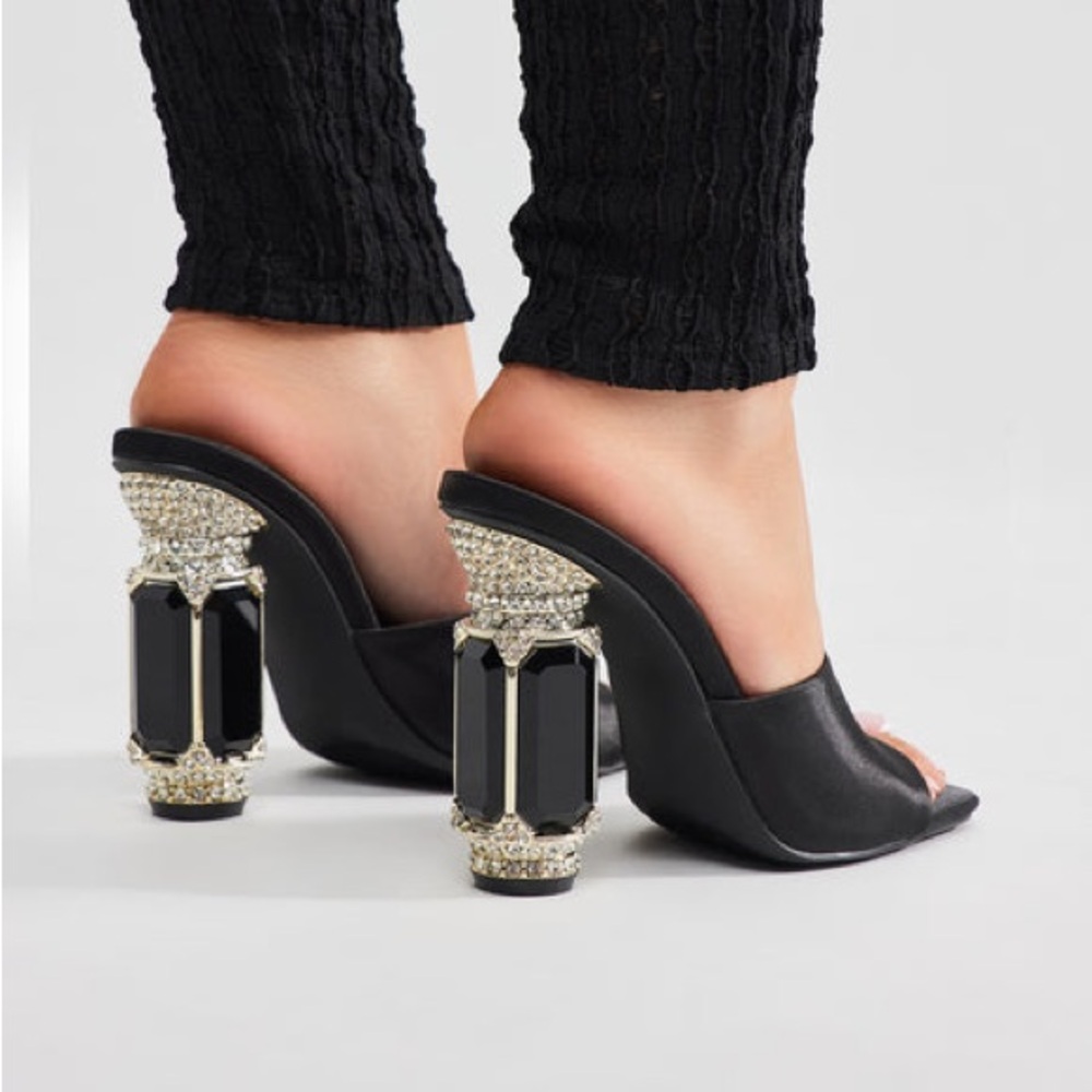 Never Worn Fashion Nova Ultimate Queen Black Heel Mules